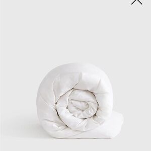 Quince Lightweight Premium Down Alternative Comforter